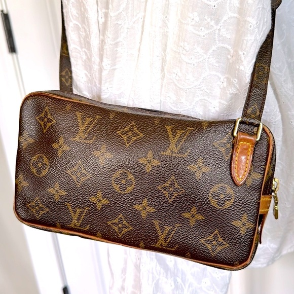 Louis Vuitton Monogram Pochette Marly Bandolier - Picture 4 of 15